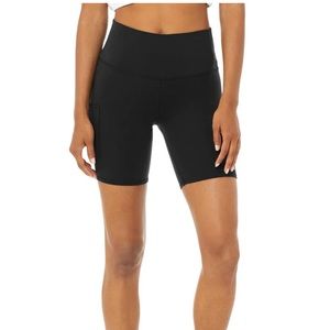 alo yoga high waist cargo biker shorts - black biker shorts with pockets